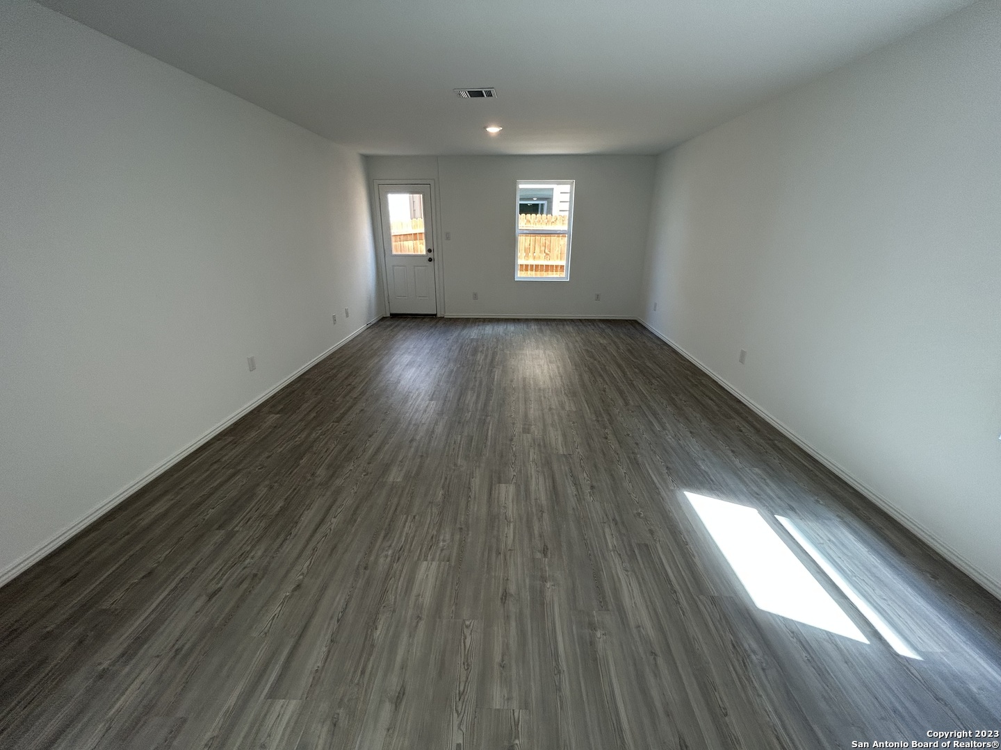 11026 Tree Line San Antonio, TX 78223 - Photo 7 of 23