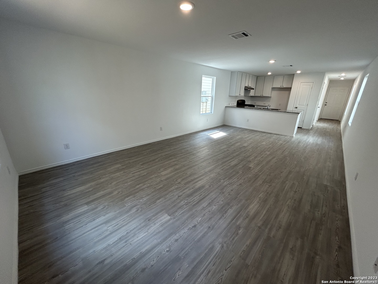 11026 Tree Line San Antonio, TX 78223 - Photo 9 of 23