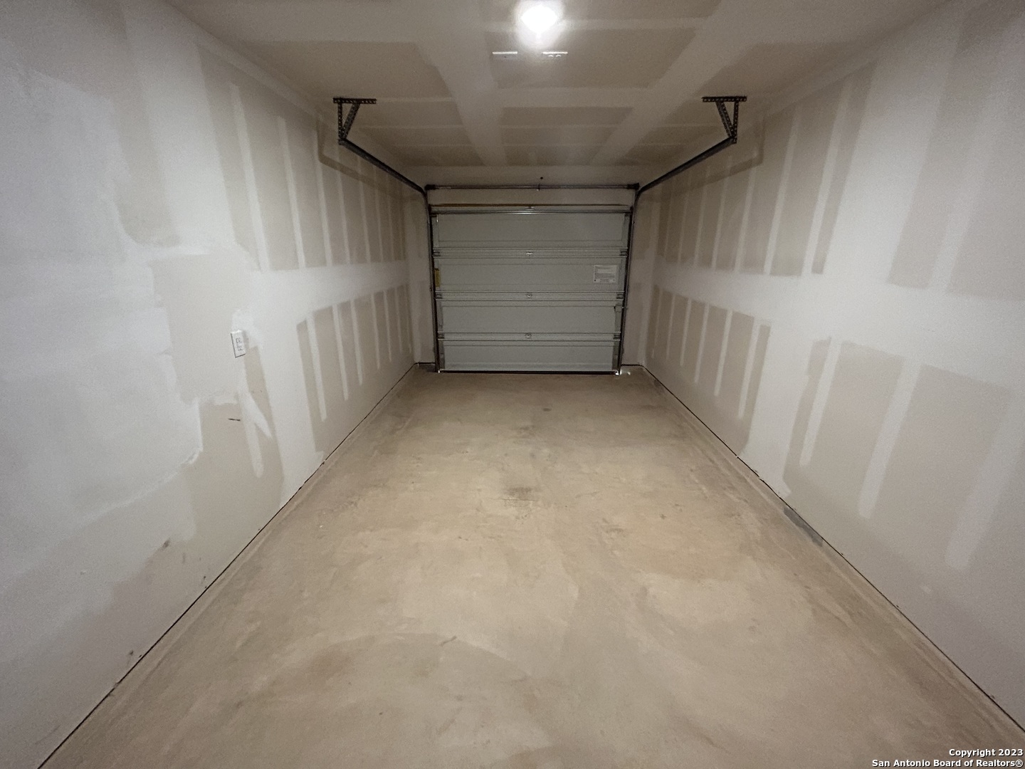 11026 Tree Line San Antonio, TX 78223 - Photo 10 of 23