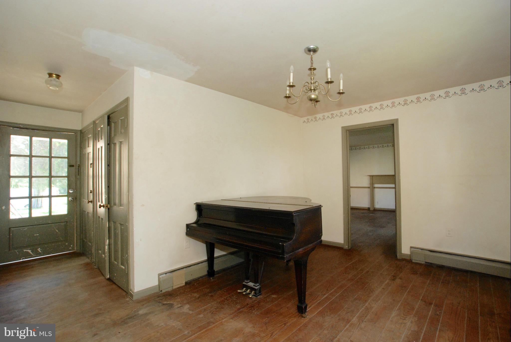 9813 Kendale Road Potomac, MD 20854 - Photo 15 of 26 Music Room