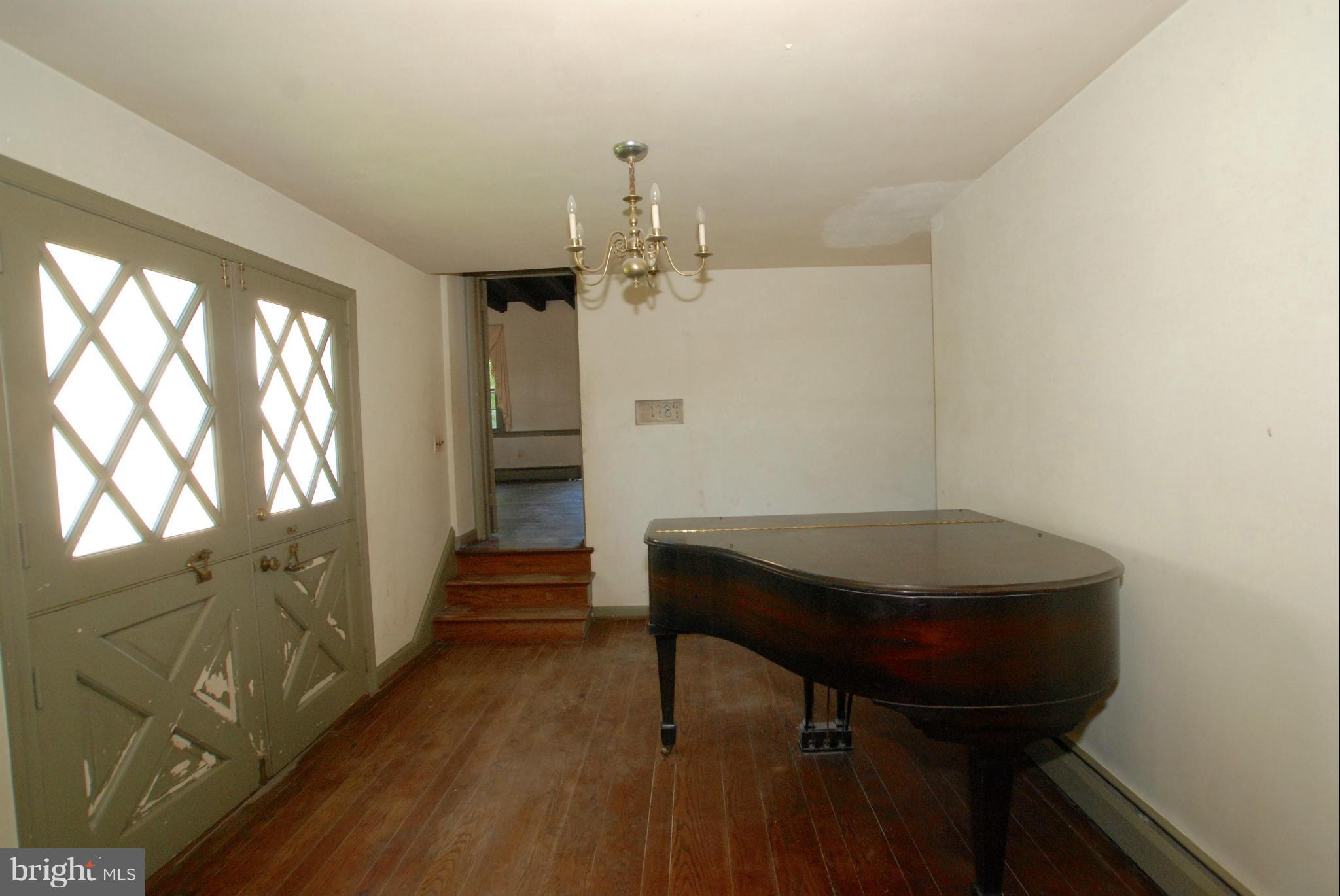 9813 Kendale Road Potomac, MD 20854 - Photo 16 of 26 Music Room