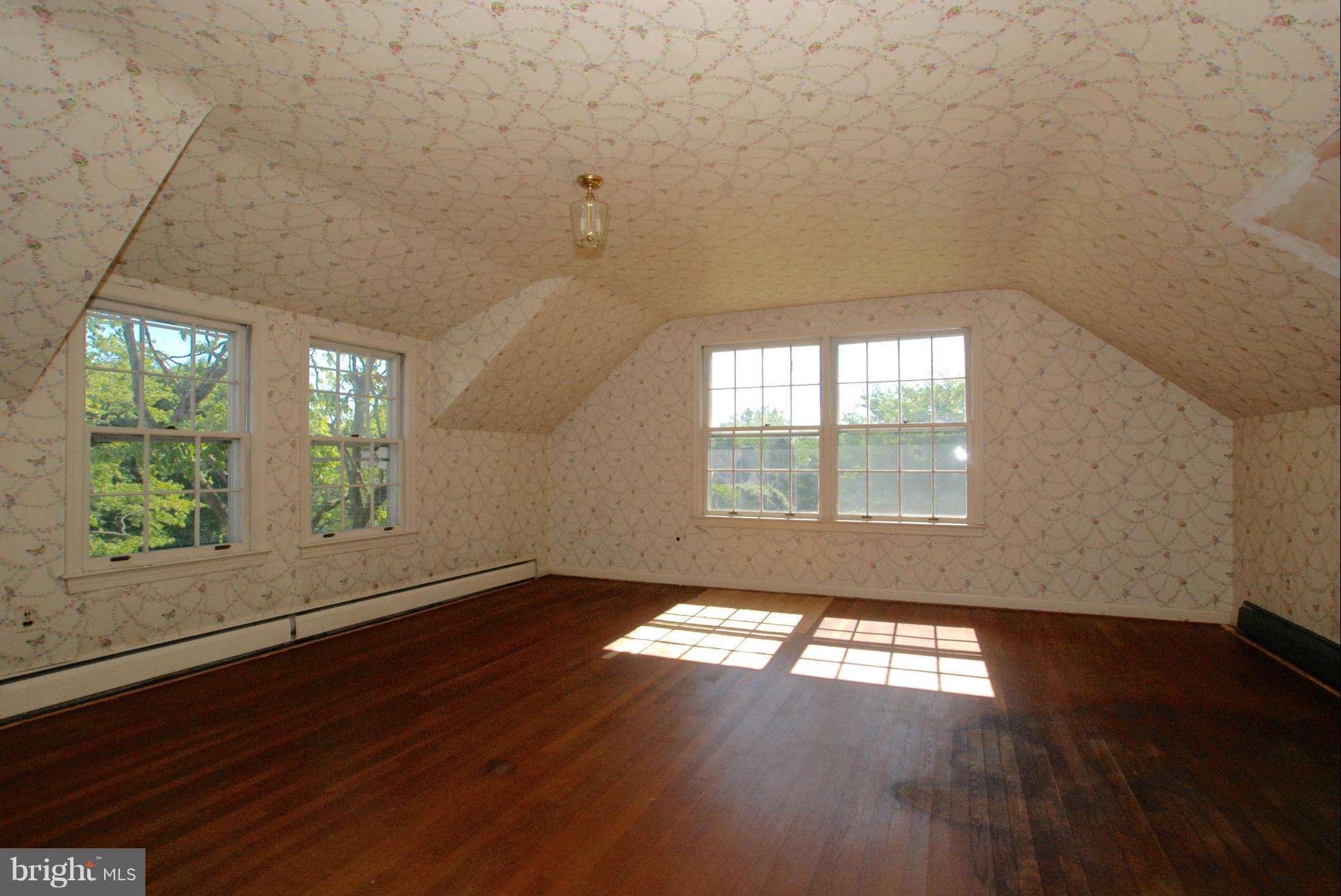 9813 Kendale Road Potomac, MD 20854 - Photo 20 of 26 Bedroom (Master)