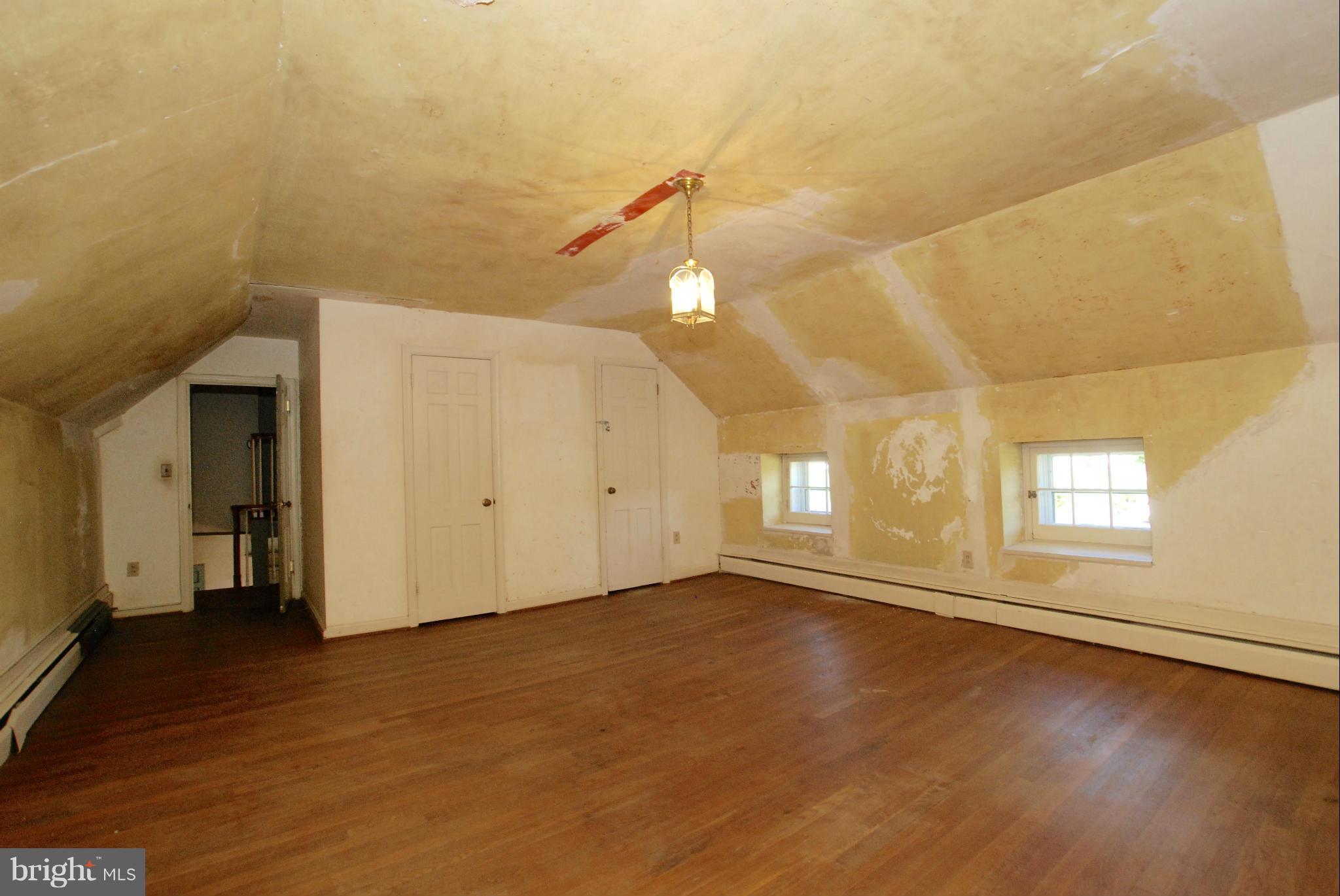 9813 Kendale Road Potomac, MD 20854 - Photo 22 of 26 Second Bedroom