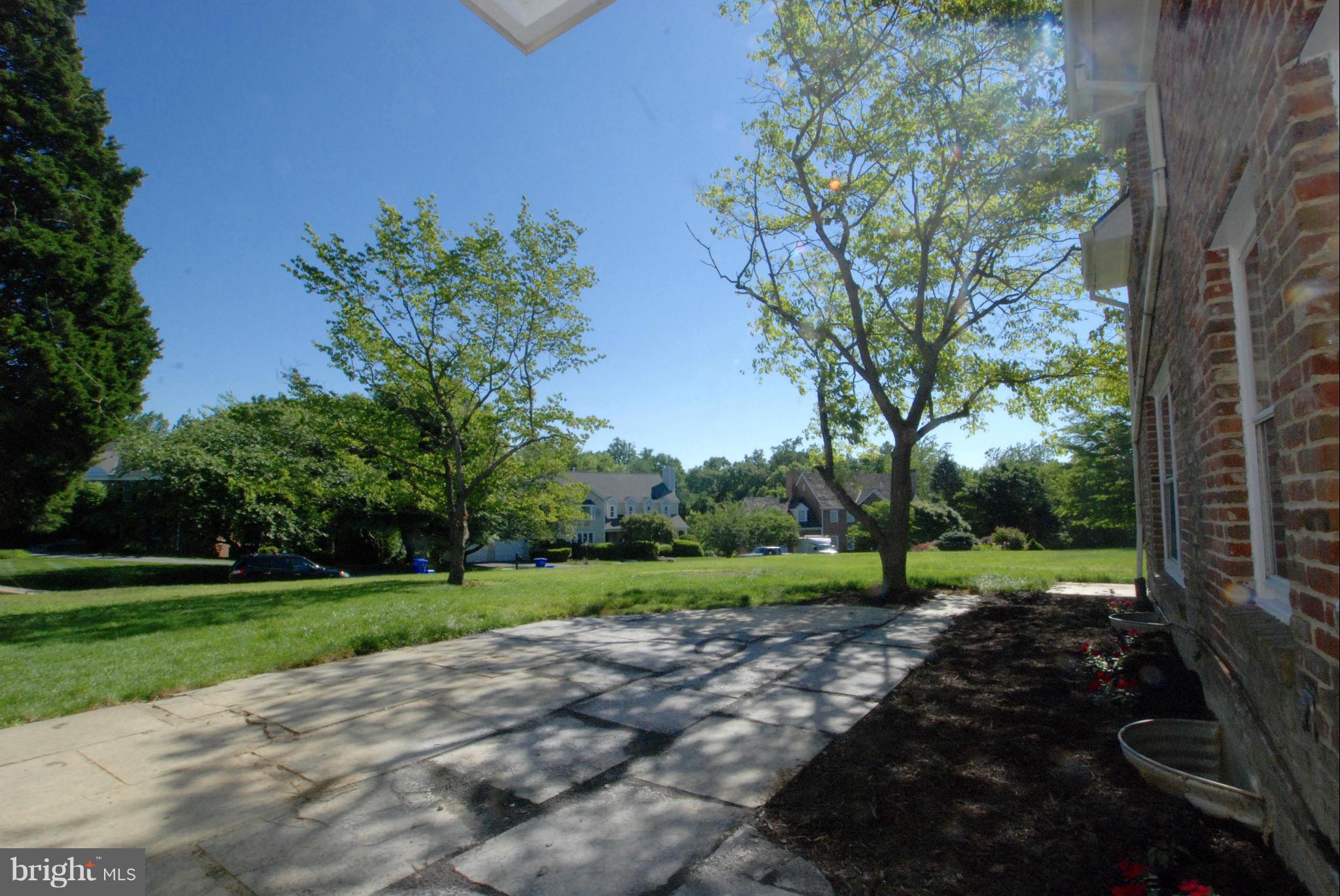 9813 Kendale Road Potomac, MD 20854 - Photo 24 of 26 Patio View
