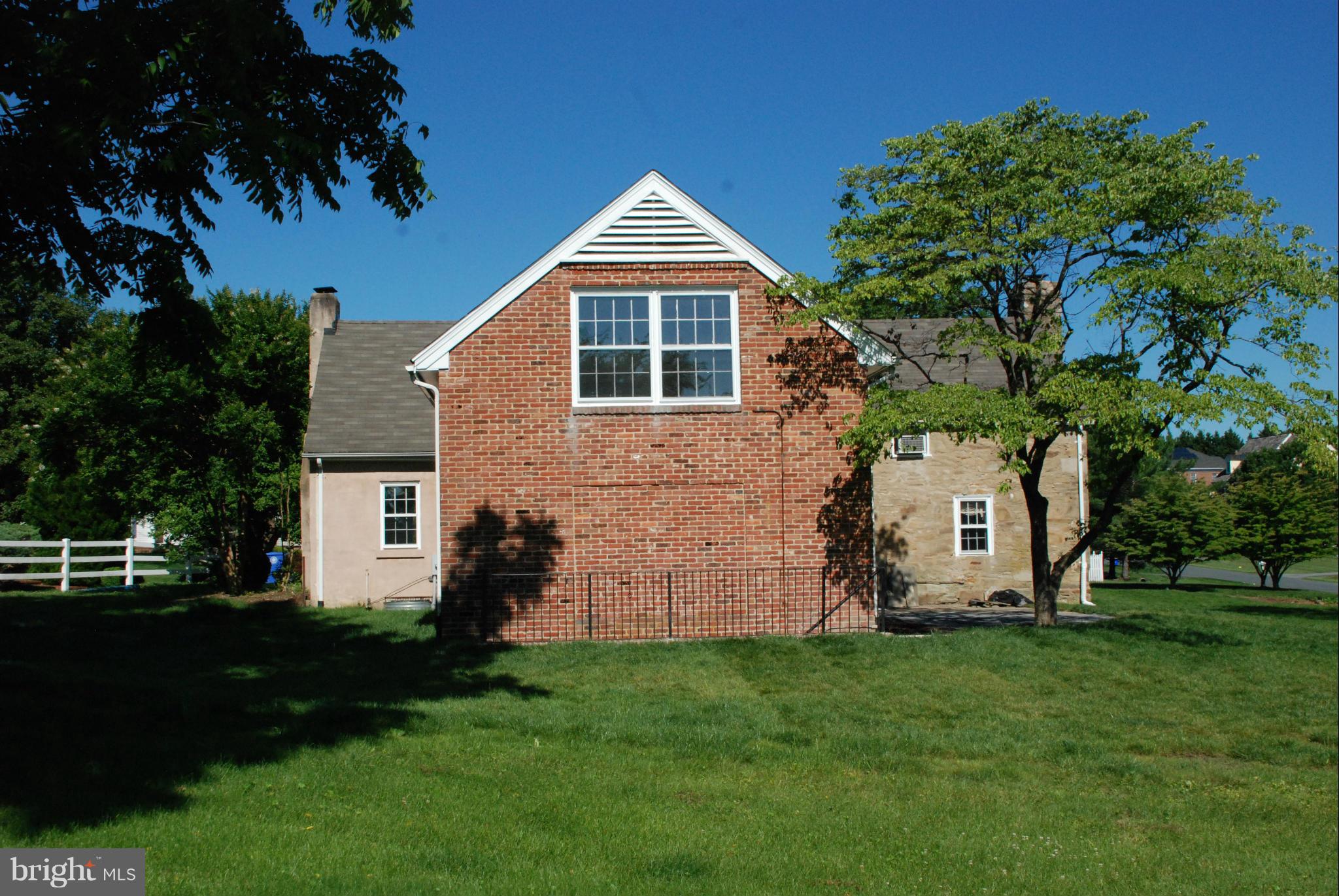 9813 Kendale Road Potomac, MD 20854 - Photo 5 of 26 Exterior (General)