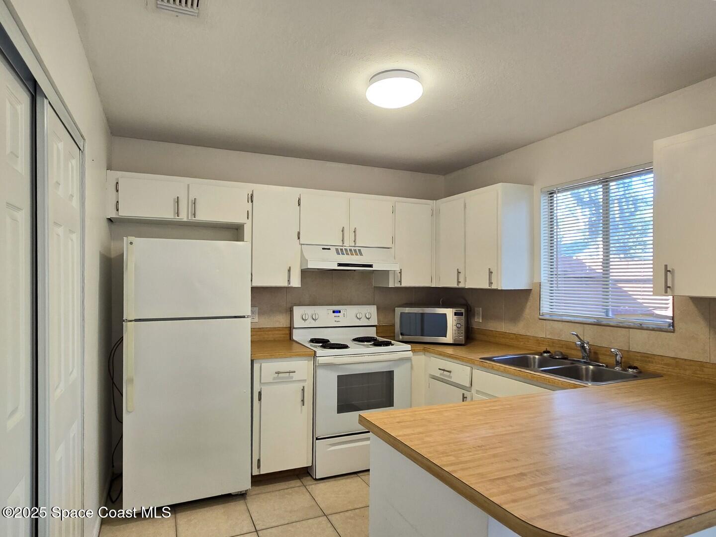 1537 Mango Tree Drive Edgewater, FL 32132 - Photo 7 of 19 Mango Tree 1537-14