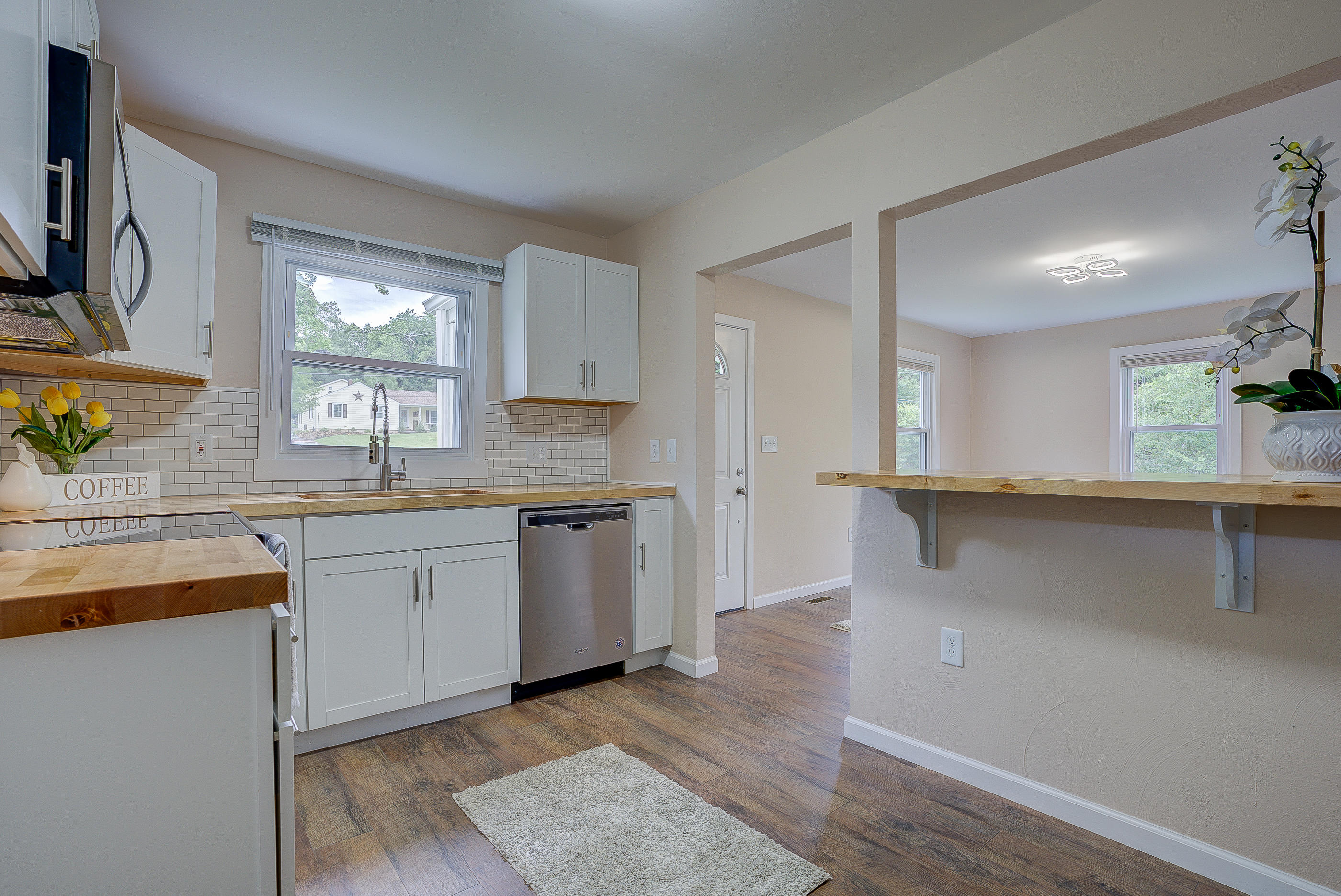 2220 Valleydale Road Salem, VA 24153 - Photo 11 of 30 17