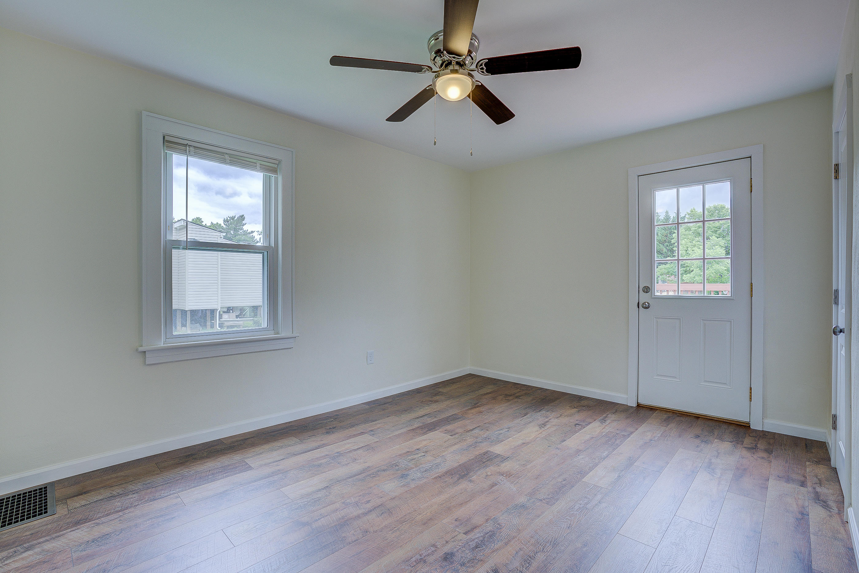 2220 Valleydale Road Salem, VA 24153 - Photo 14 of 30 22