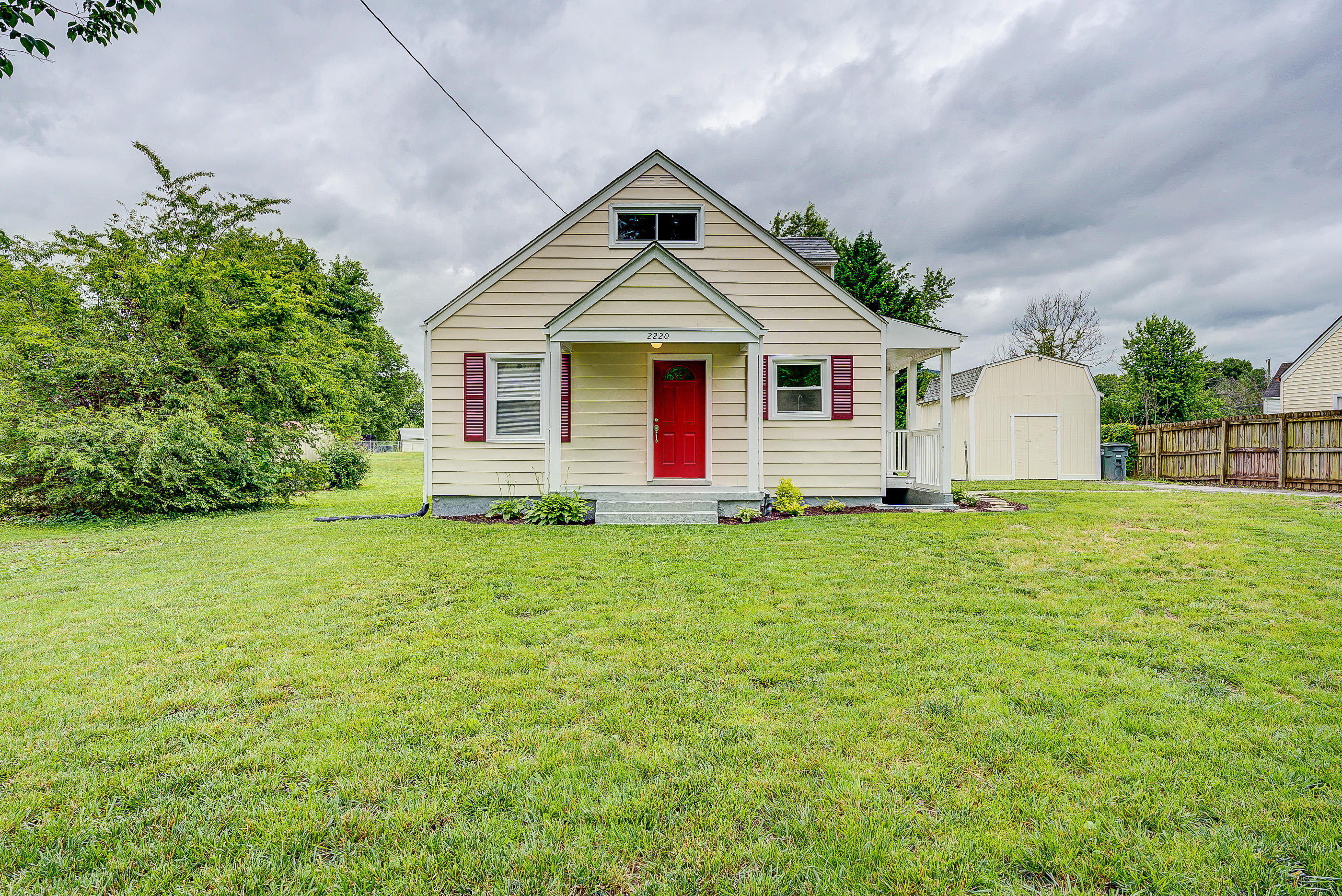 2220 Valleydale Road Salem, VA 24153 - Photo 3 of 30 56
