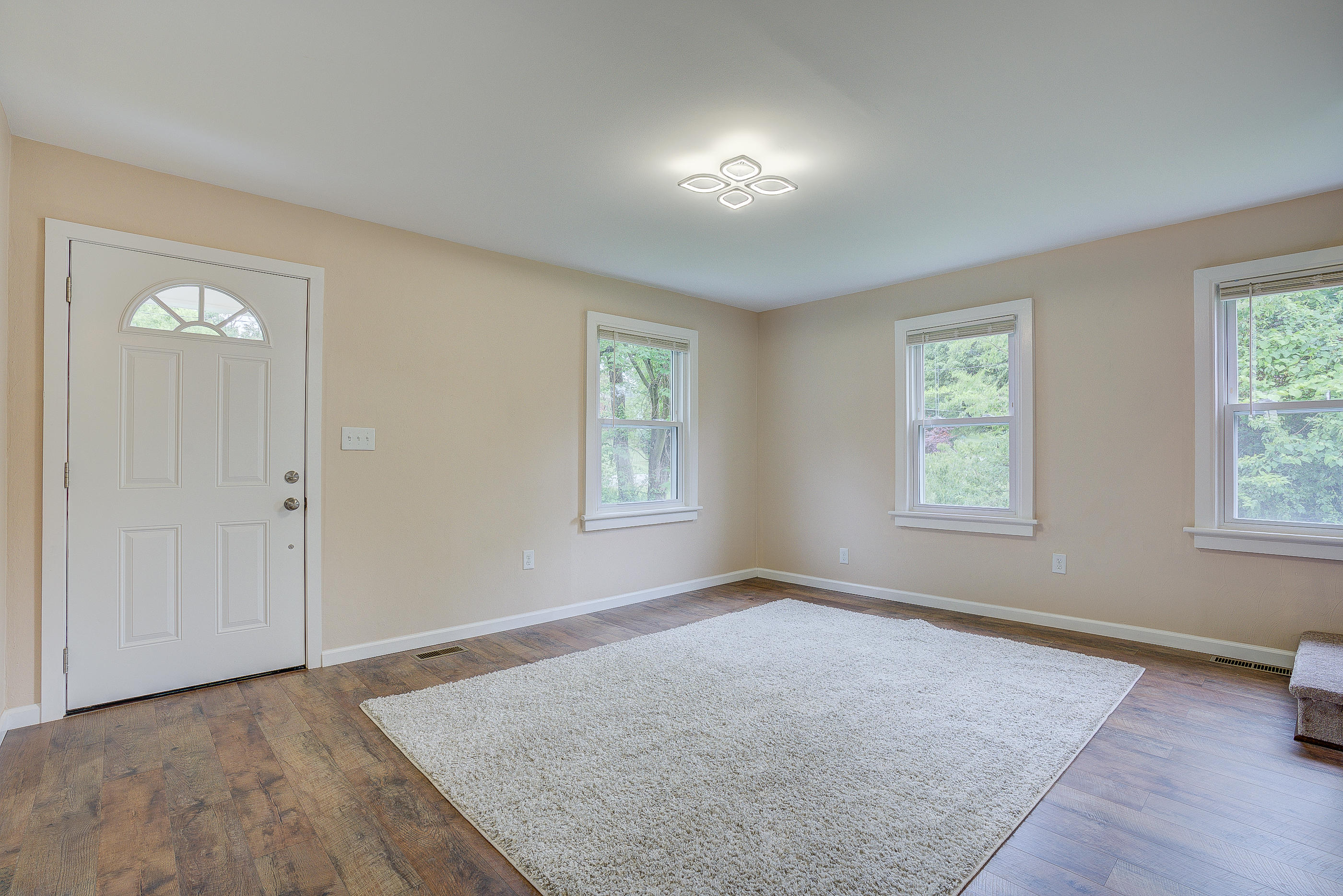 2220 Valleydale Road Salem, VA 24153 - Photo 4 of 30 03