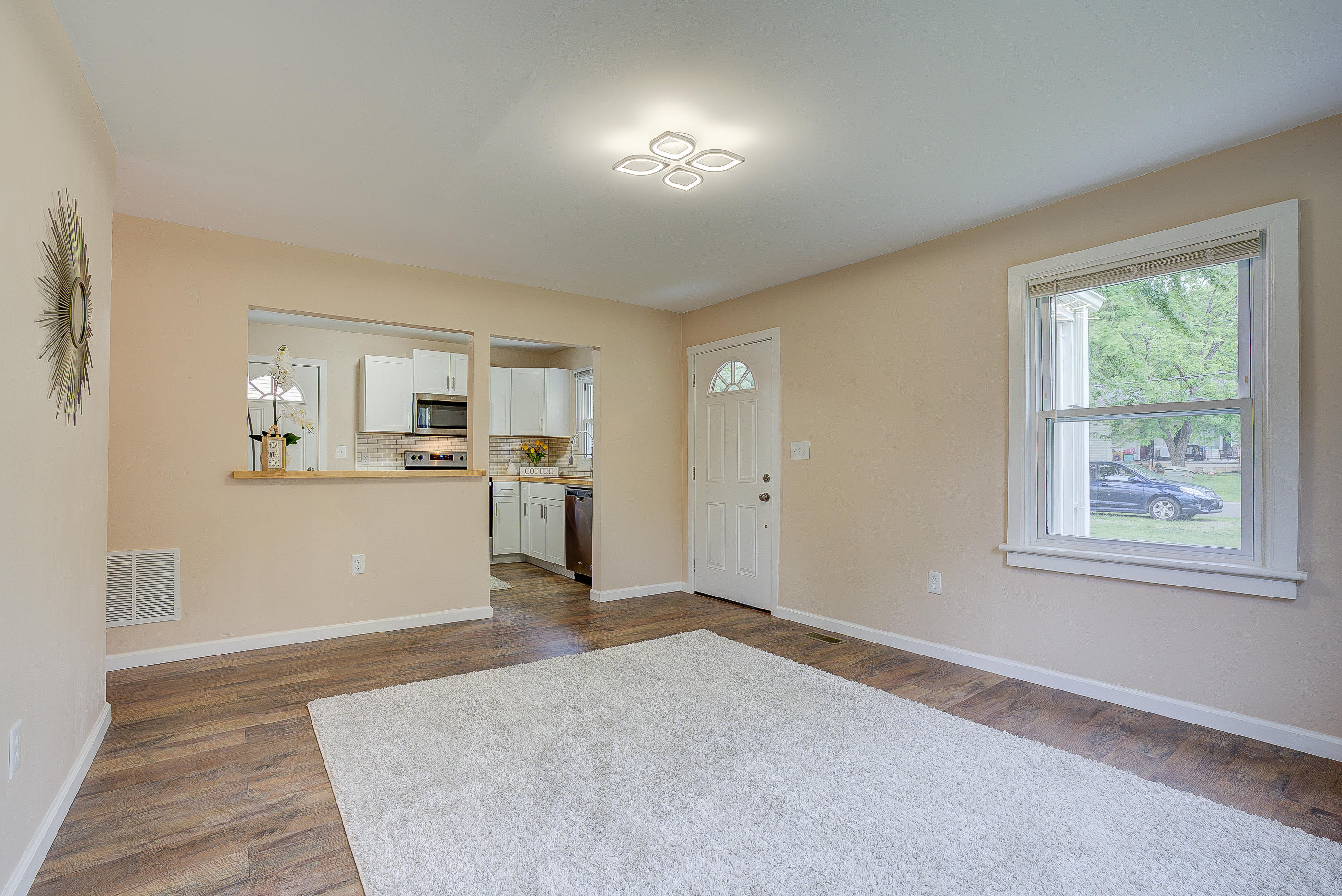 2220 Valleydale Road Salem, VA 24153 - Photo 5 of 30 04