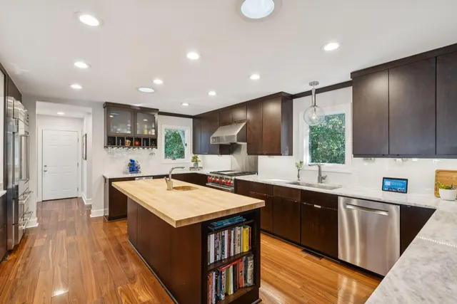 $3,197,500 | 9 Fairway Village Lane, Isle of Palms, SC 29451