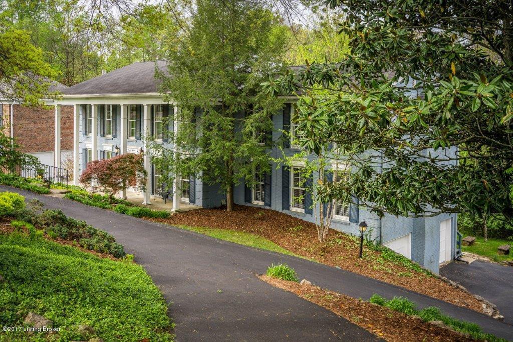 6714 Foxcroft Road Prospect, KY 40059 - Photo 4 of 58 Lovely landscaping