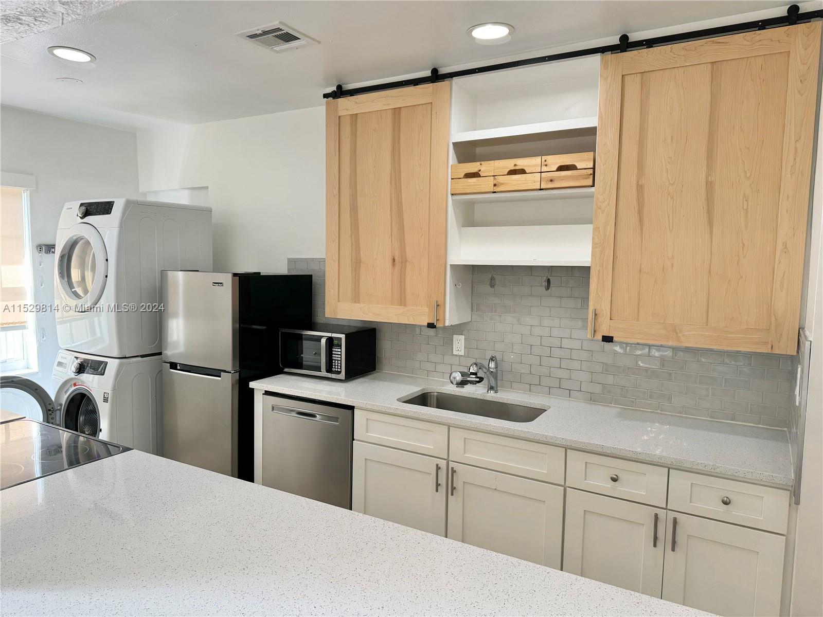 406 Southeast 11th Ct Unit B  