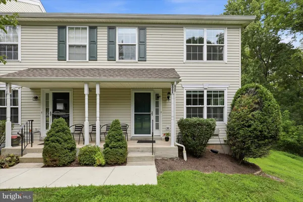 $2,450 | 2009 Creekside Court, Unit 28, Warrington, PA 18976