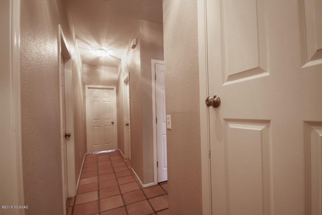 9741 North Sandy Valley Drive Tucson, AZ 85743 - Photo 16 of 23