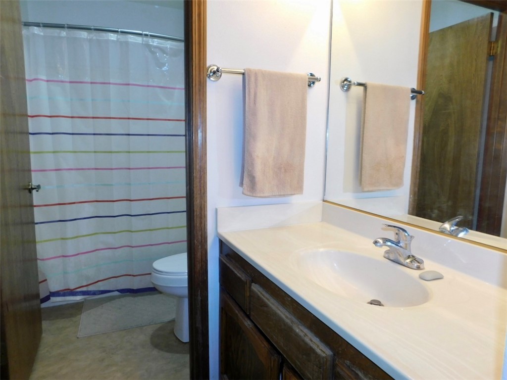 1190 Ramar Road, Unit 8 Bullhead City, AZ 86442 - Photo 12 of 24 Full bath