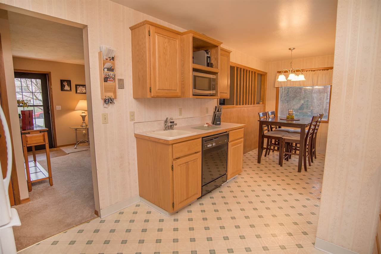 2607 North Bowdish Road Spokane Valley, WA 99206 - Photo 6 of 20 Gallery Image 6