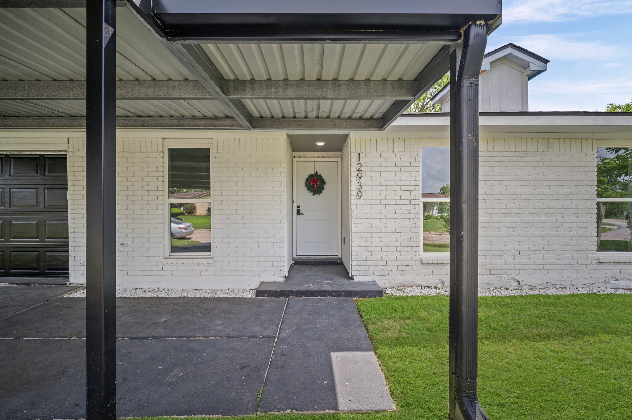 12939 Segrest Drive Houston, TX 77047 - Photo 2 of 19