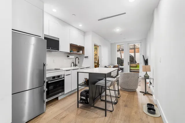 $989,000 | 31 Bleecker Street, Unit 1R | Bushwick