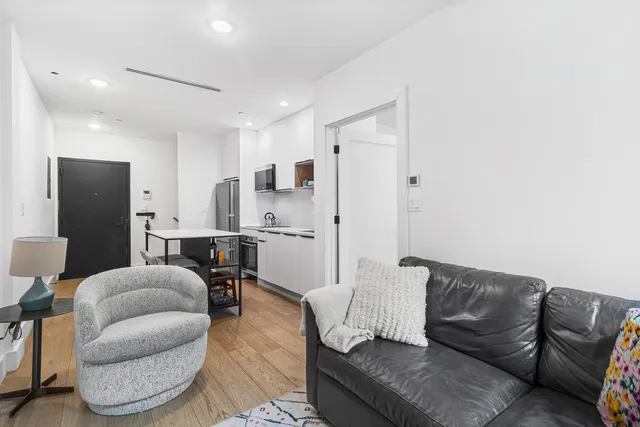 $989,000 | 31 Bleecker Street, Unit 1R | Bushwick