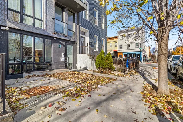 $989,000 | 31 Bleecker Street, Unit 1R | Bushwick