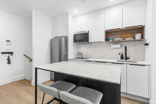 $989,000 | 31 Bleecker Street, Unit 1R | Bushwick