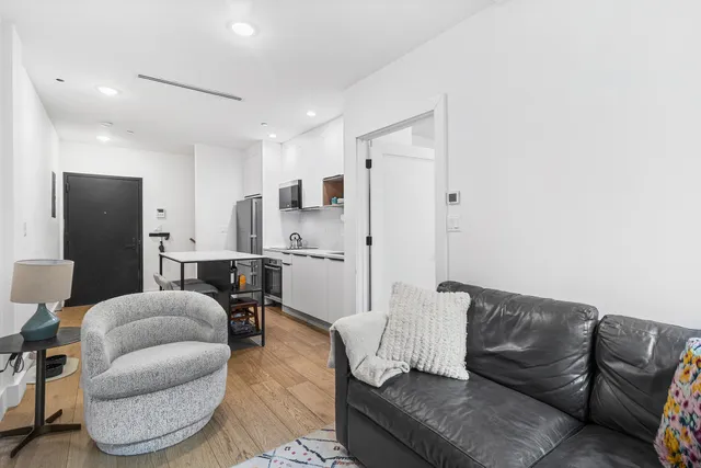 $989,000 | 31 Bleecker Street, Unit 1R | Bushwick