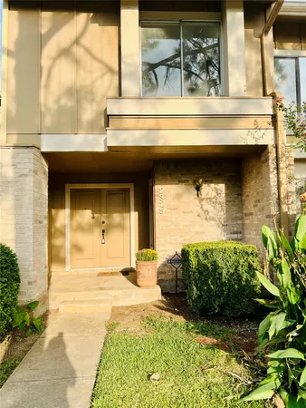 $2,100 | 2325 Crescent Park Drive, Unit 277, Houston, TX 77077