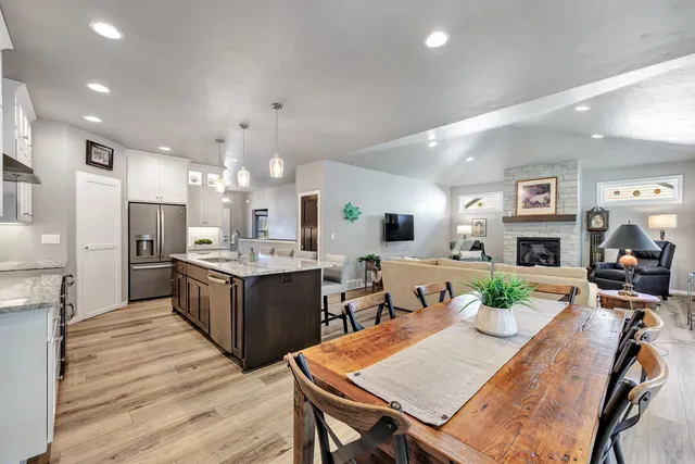 $579,900 | 3347 Largo Ridge Drive, Green Bay, WI 54311