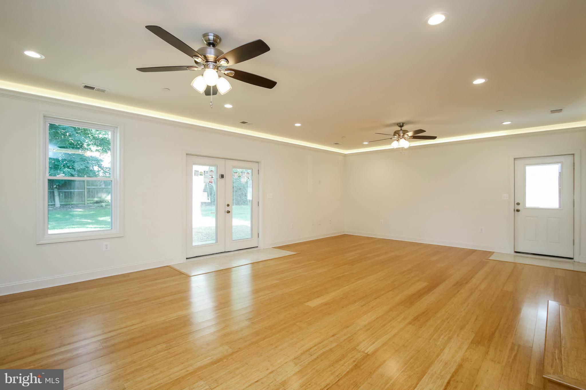 922 Silver Run Valley Road Westminster, MD 21158 - Photo 12 of 28 Family Room