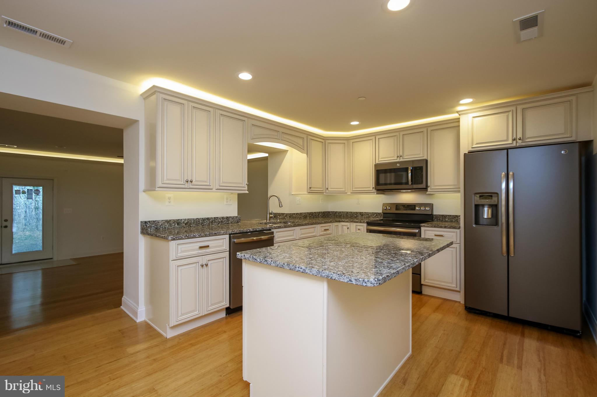 922 Silver Run Valley Road Westminster, MD 21158 - Photo 8 of 28 Kitchen