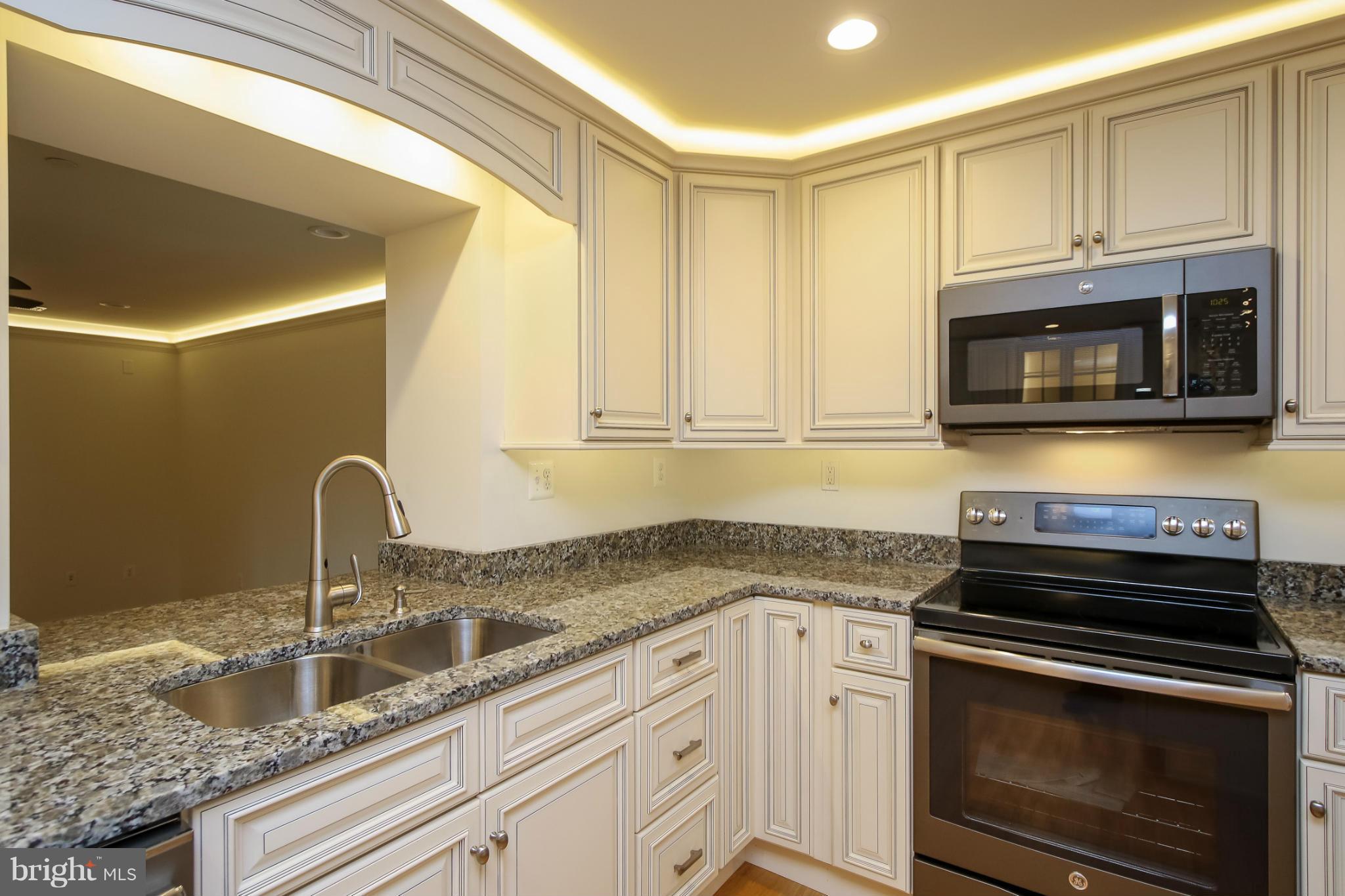 922 Silver Run Valley Road Westminster, MD 21158 - Photo 9 of 28 Kitchen