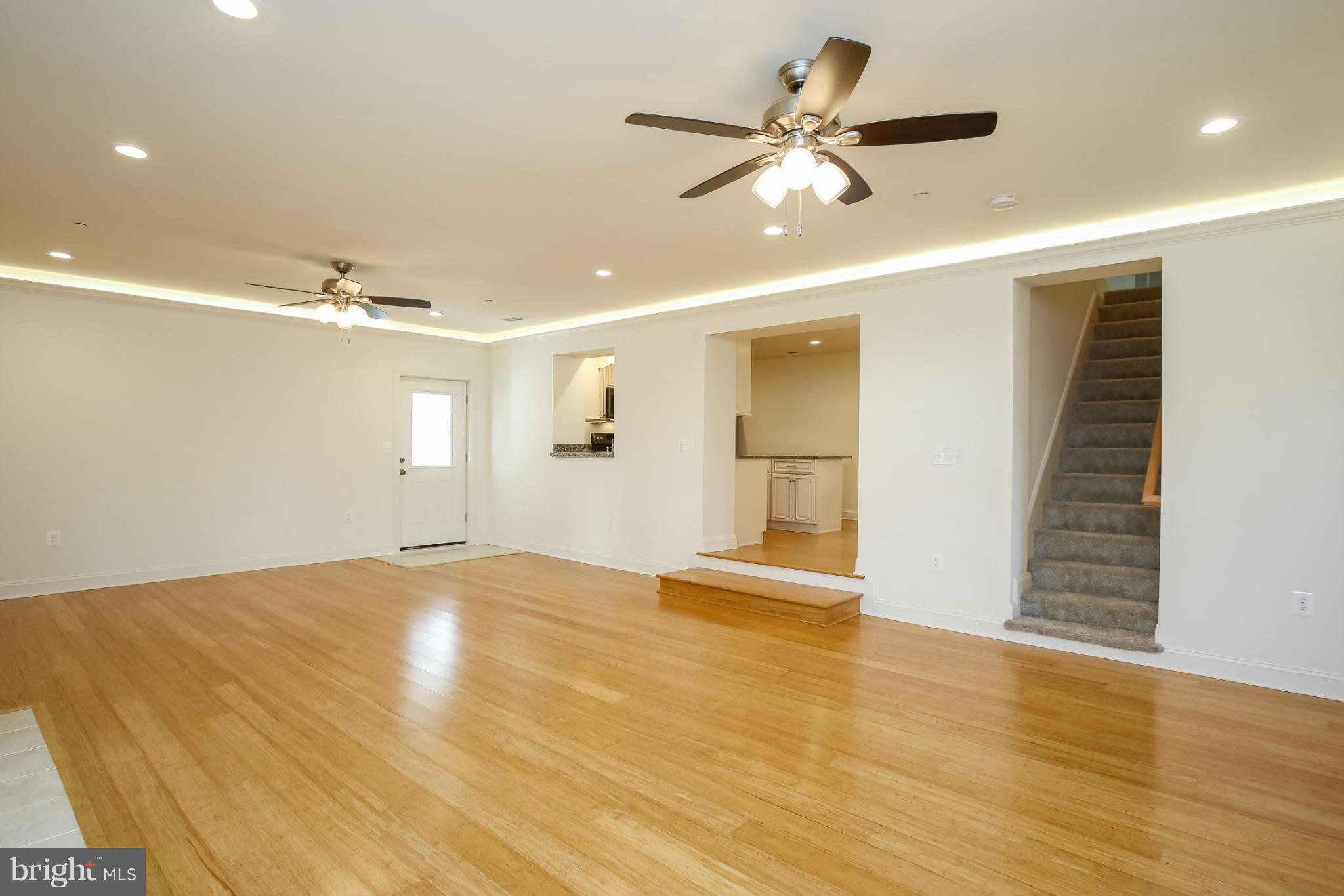 922 Silver Run Valley Road Westminster, MD 21158 - Photo 10 of 28 Family Room