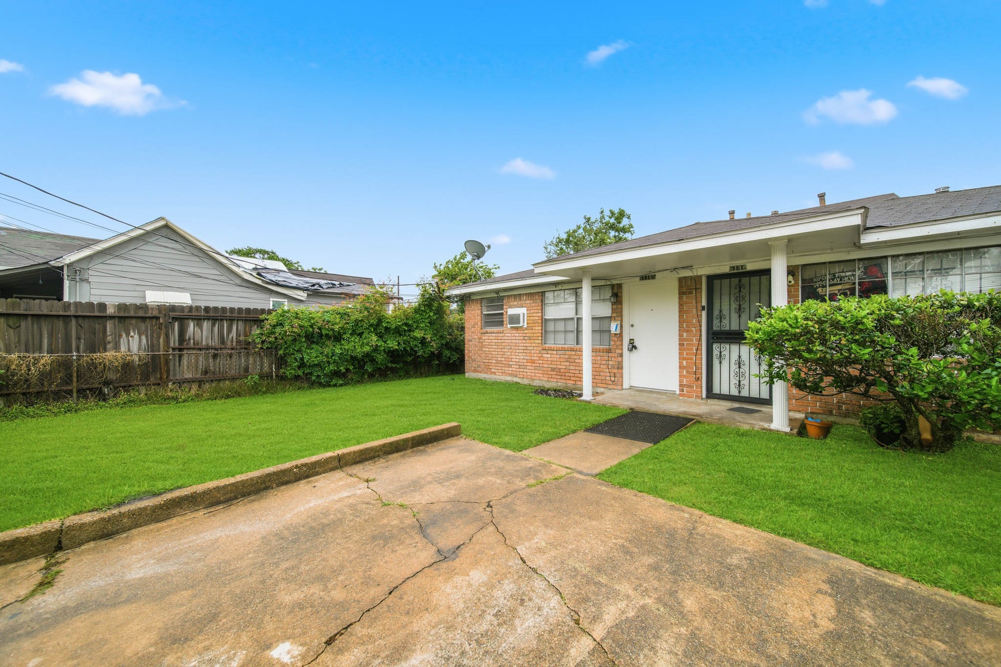 6116 Octavia Street, Unit 1/2 Houston, TX 77026 - Photo 2 of 17