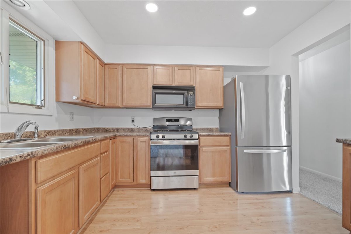 1714 Bryan Street Normal, IL 61761 - Photo 9 of 28 Gallery Image 9