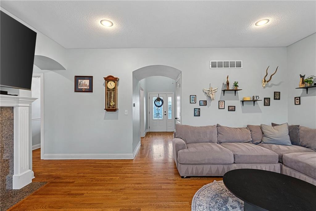 2213 Southwest Chase Drive Lee's Summit, MO 64082 - Photo 17 of 40