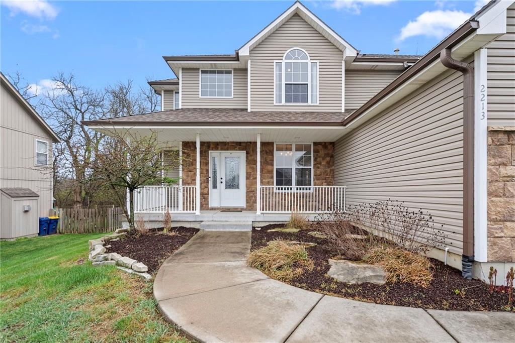 2213 Southwest Chase Drive Lee's Summit, MO 64082 - Photo 2 of 40