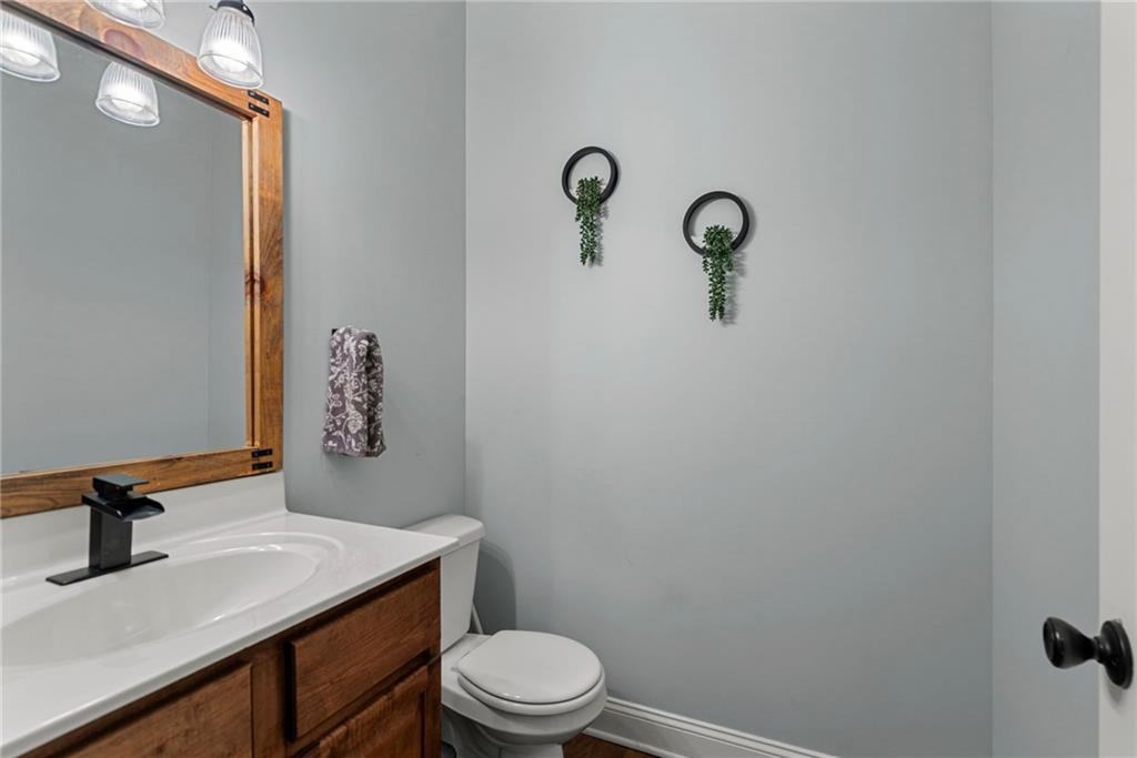 2213 Southwest Chase Drive Lee's Summit, MO 64082 - Photo 8 of 40
