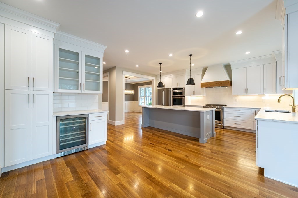 67 Beverly Road Natick, MA 01760 - Photo 4 of 16