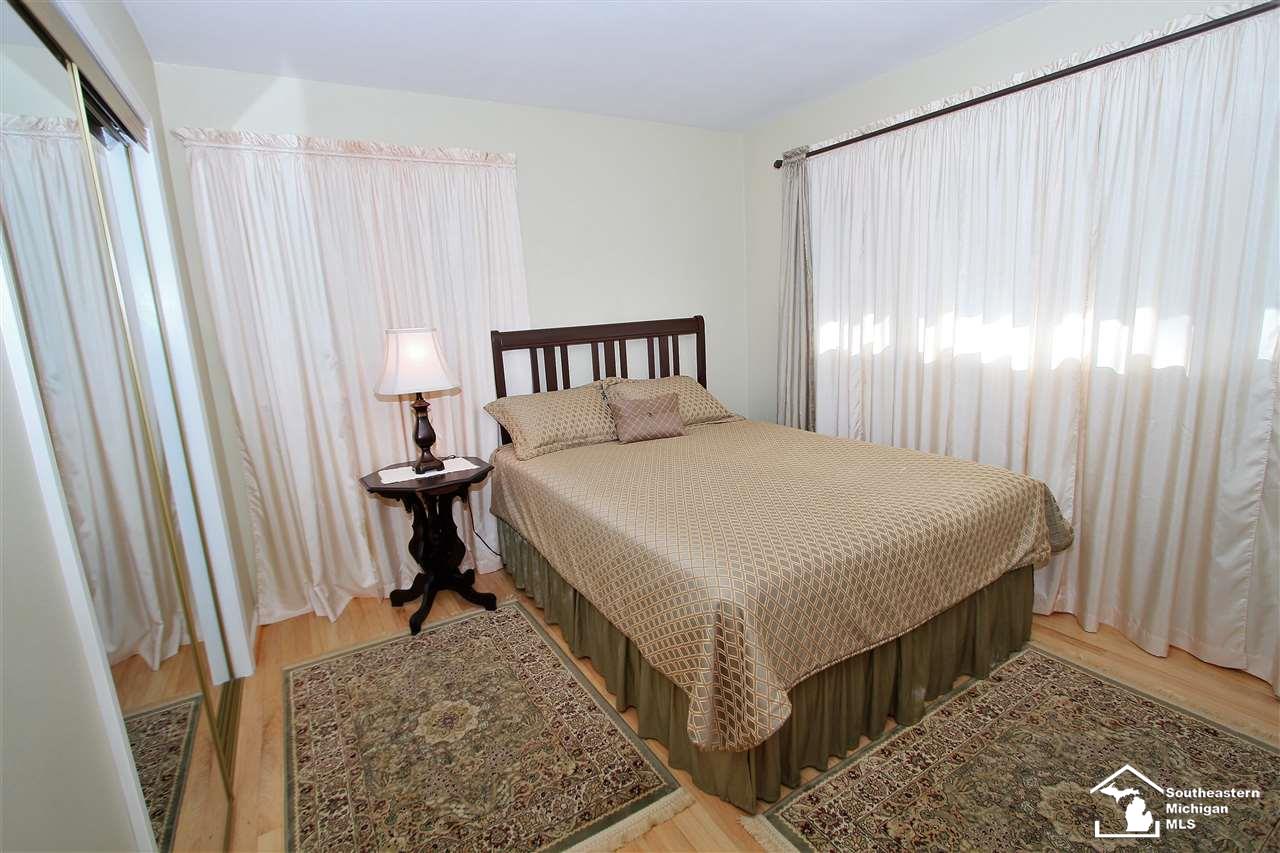 803 Ruff Drive Monroe, MI 48162 - Photo 27 of 47 31364696-28.JPG