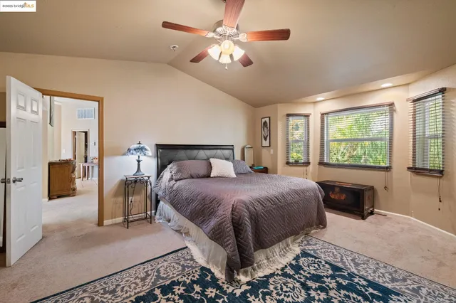 a view of a livingroom with furniture