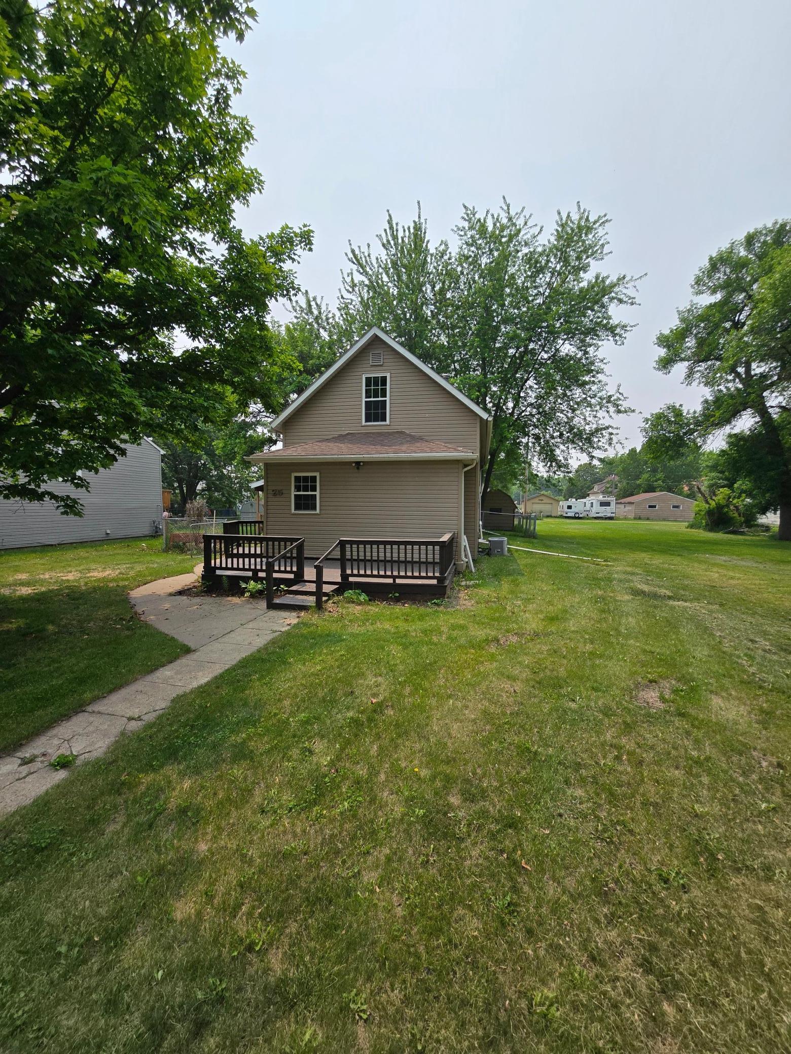 25 Morgan Street Tracy, MN 56175 - Photo 2 of 26