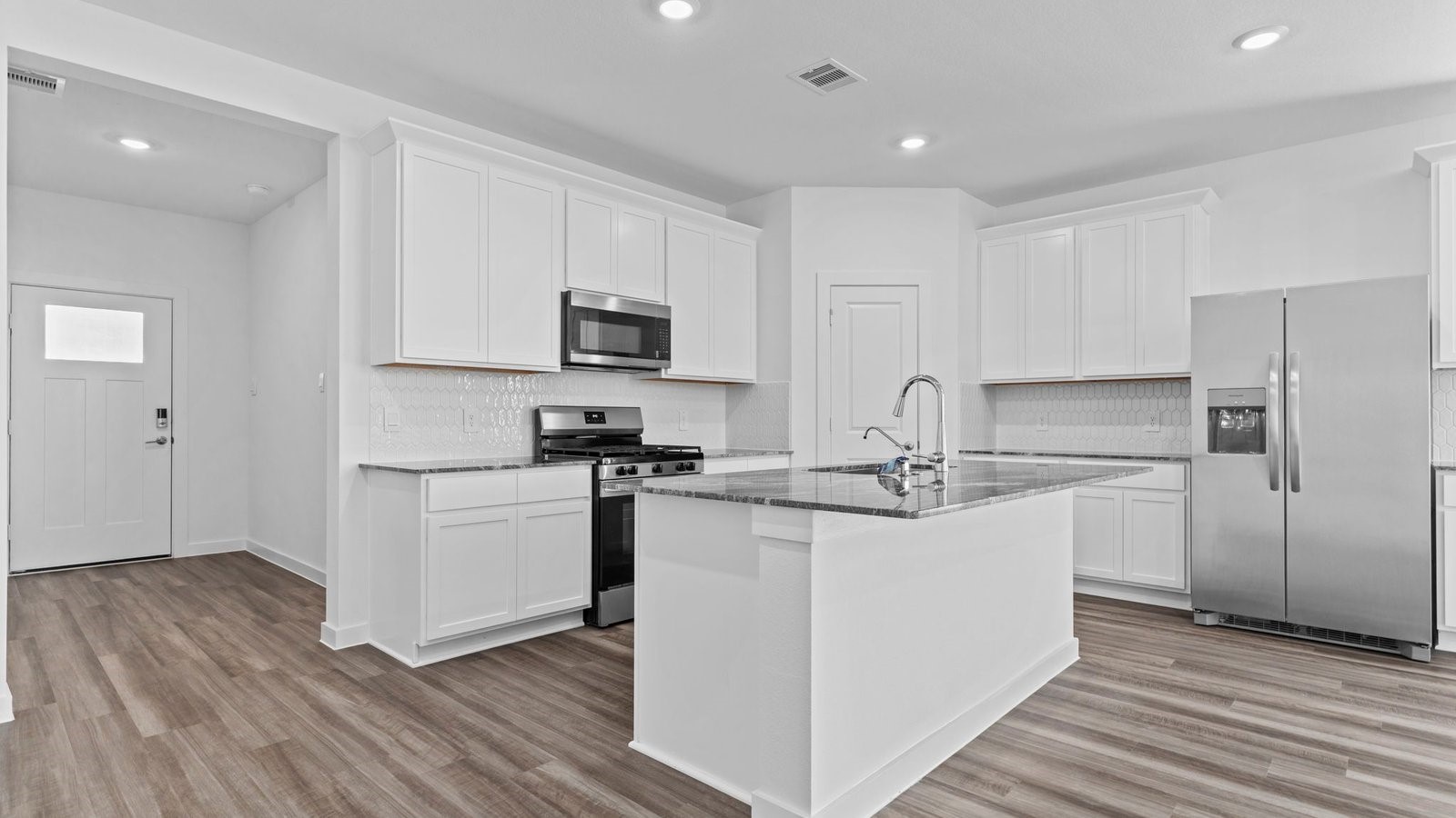 6311 Brookhaven Street Rosenberg, TX 77469 - Photo 9 of 44 *Images and 3D tour are for illustration only and options may vary from home as built.