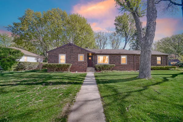 $409,999 | 547 Reese Avenue, Dundee, IL 60118