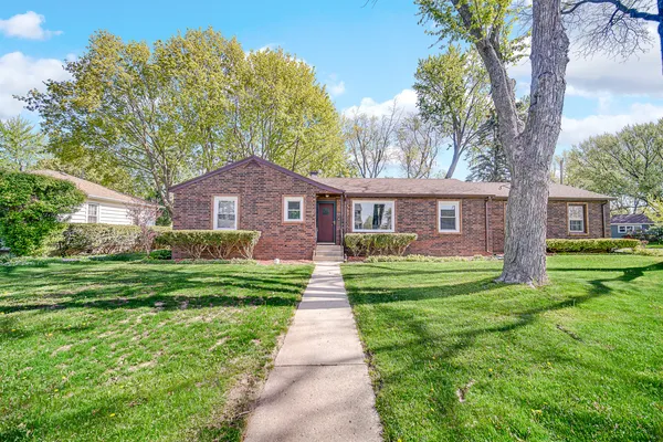 $409,999 | 547 Reese Avenue, Dundee, IL 60118