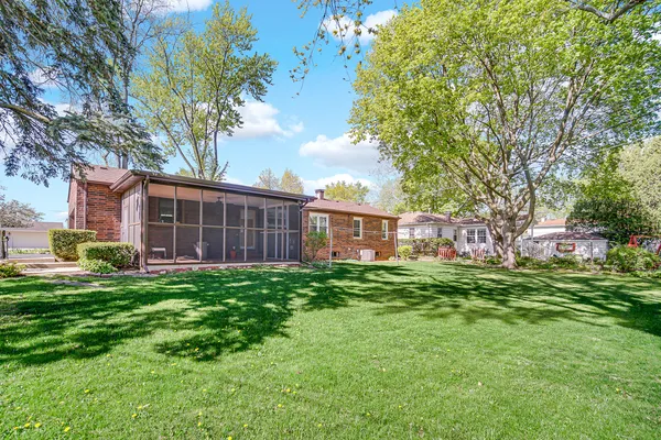 $409,999 | 547 Reese Avenue, Dundee, IL 60118
