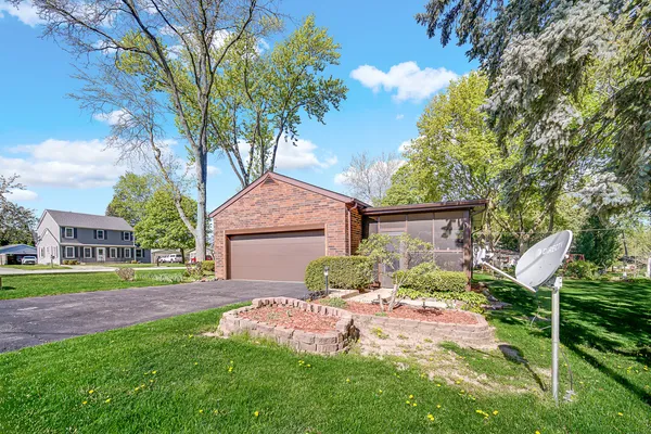 $409,999 | 547 Reese Avenue, Dundee, IL 60118