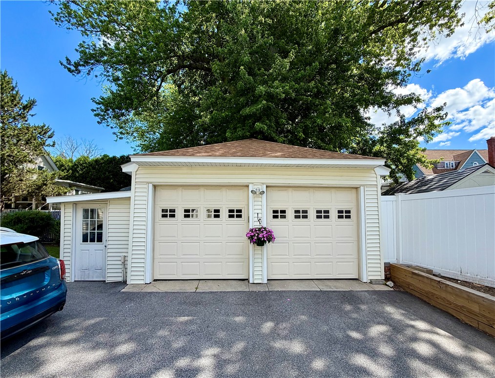 415 Harris Avenue Woonsocket, RI 02895 - Photo 8 of 46