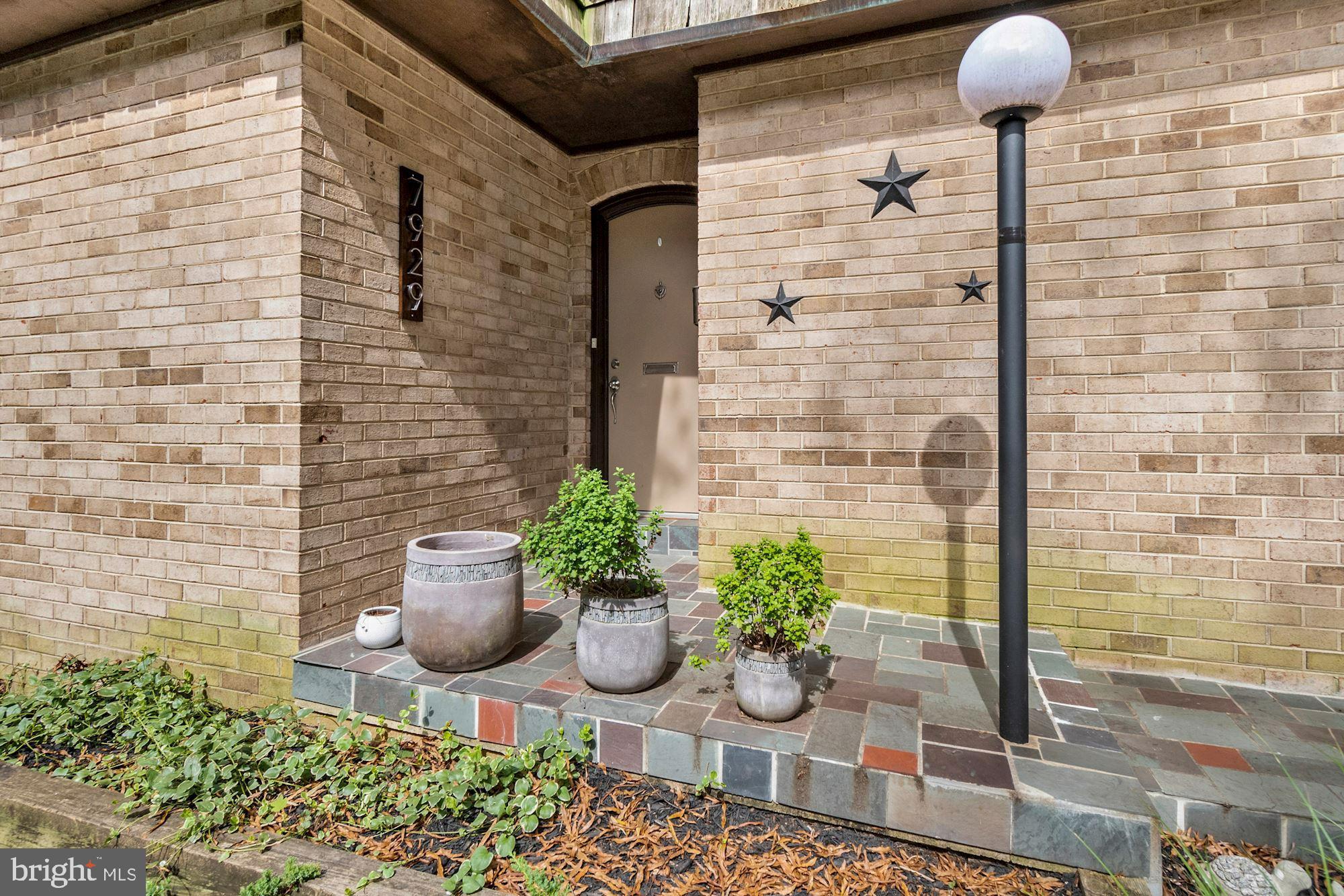 7929 Inverness Ridge Road Potomac, MD 20854 - Photo 3 of 45
